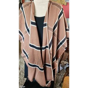 O25 Do Everything In Love plaid cape m